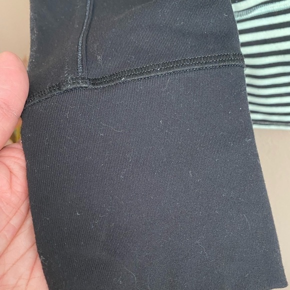 Lululemon Jacket Women’s Size 4 Blue Green Stripe Daily Yoga Jacket - Picture 9 of 9